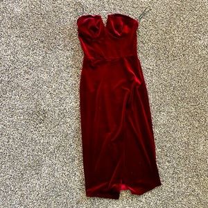 Velvet strapless midi dress